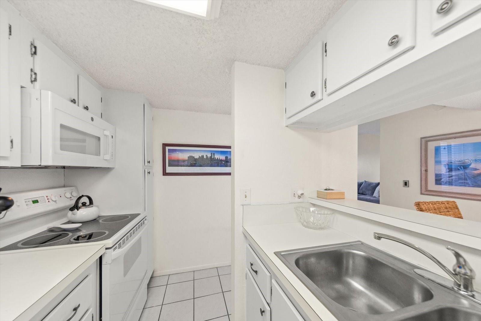 179 MEDALLION BLVD #H, MADEIRA BEACH, FL, 33708