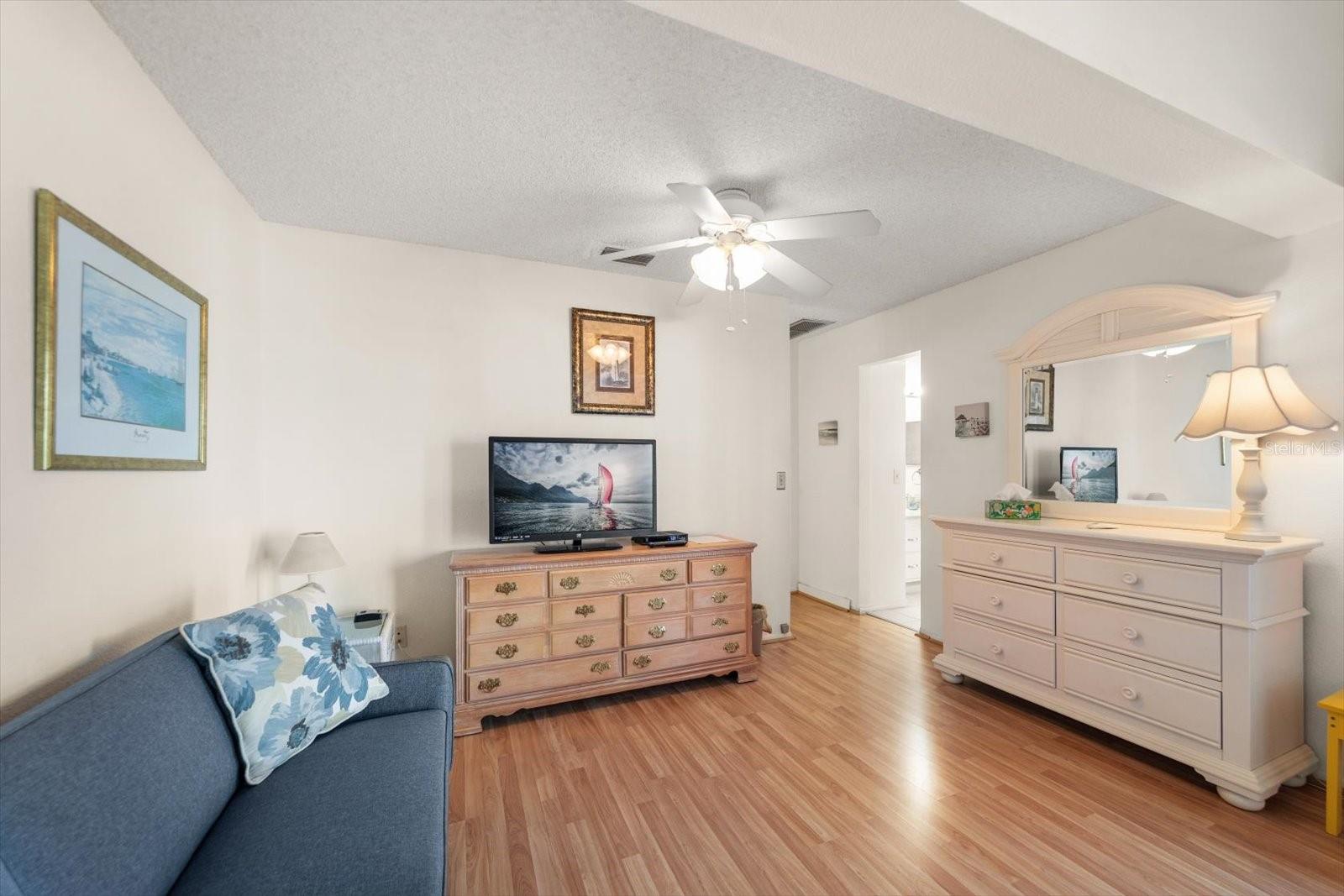 179 MEDALLION BLVD #H, MADEIRA BEACH, FL, 33708