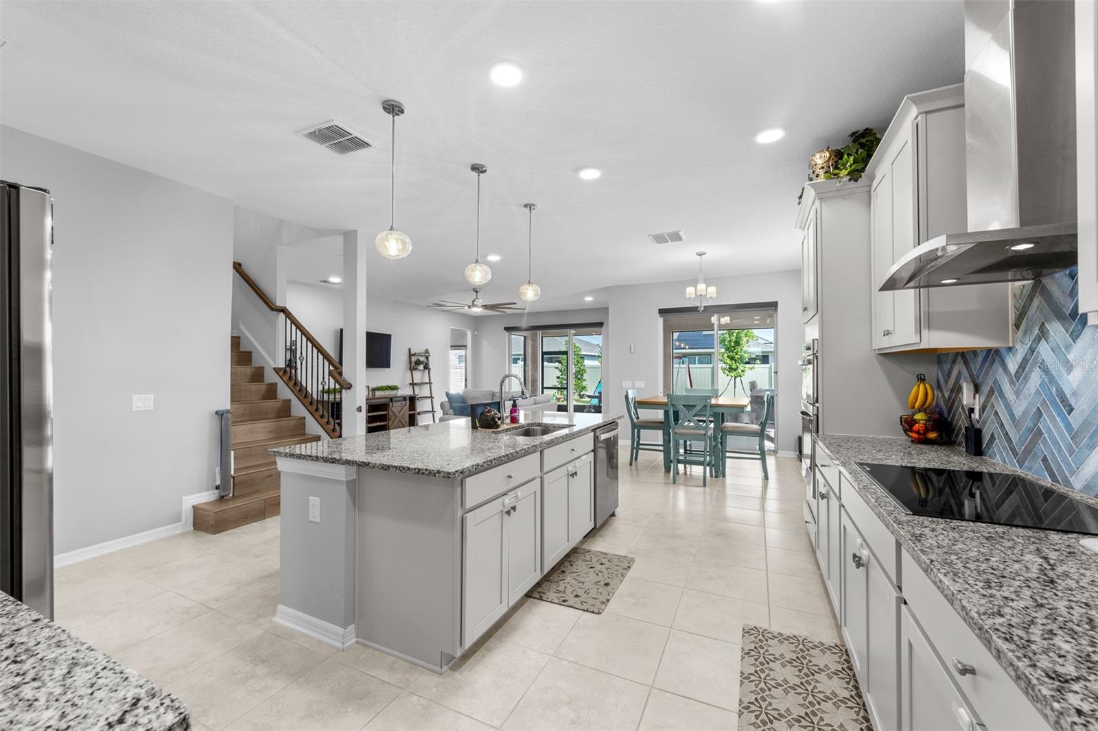 31823 SAPNA CHIME DR, WESLEY CHAPEL, FL, 33545