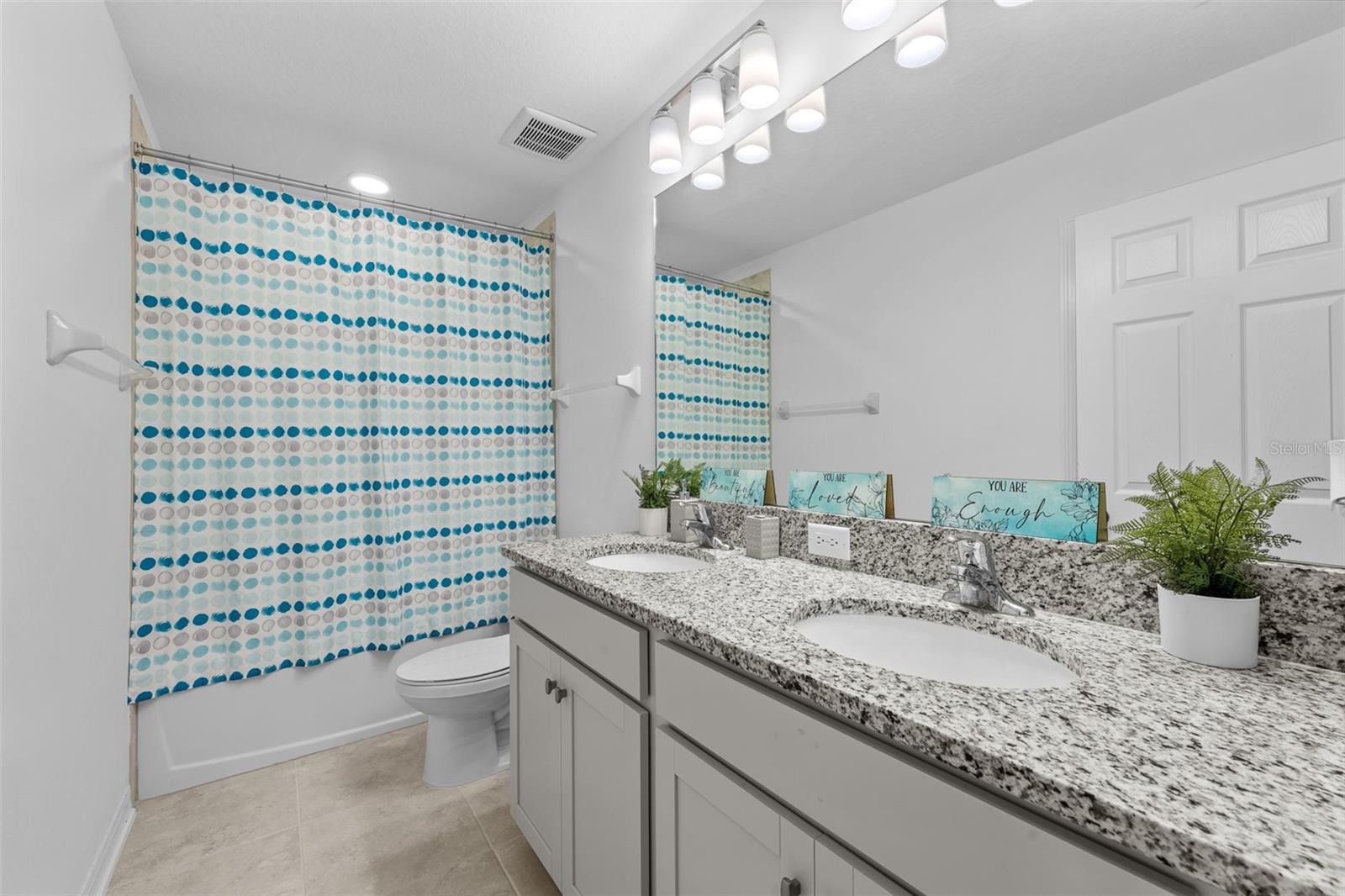 31823 SAPNA CHIME DR, WESLEY CHAPEL, FL, 33545