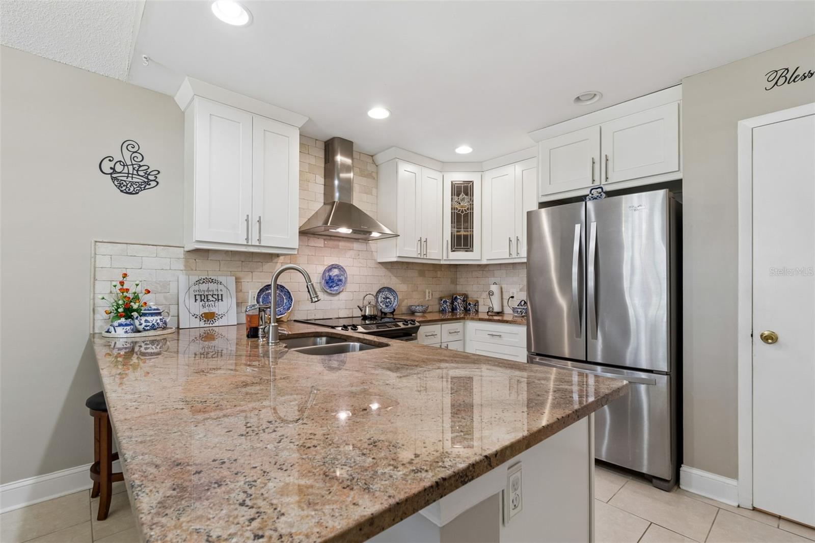 9702 LITTLE POND WAY, TAMPA, FL, 33647