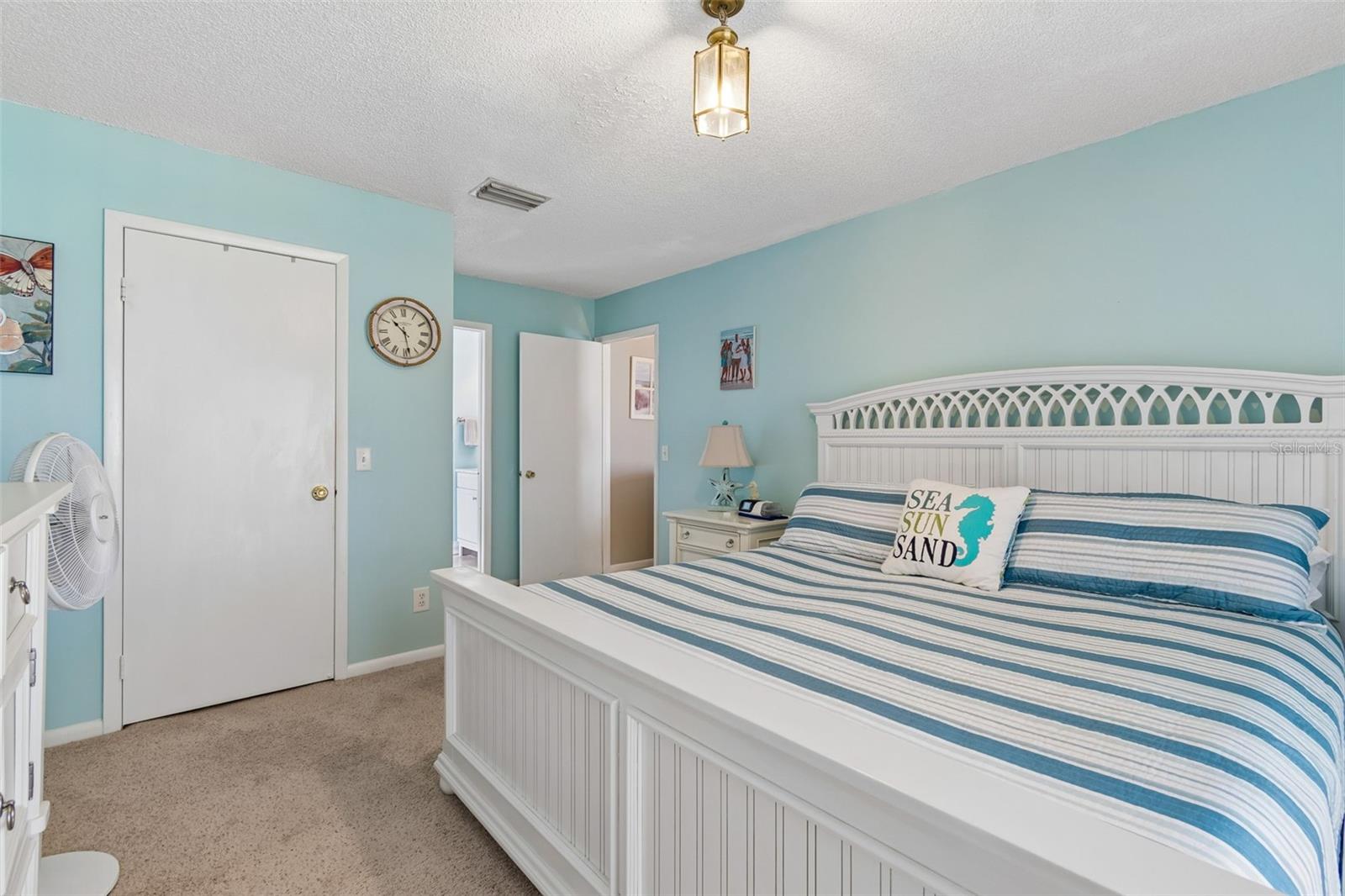 9702 LITTLE POND WAY, TAMPA, FL, 33647