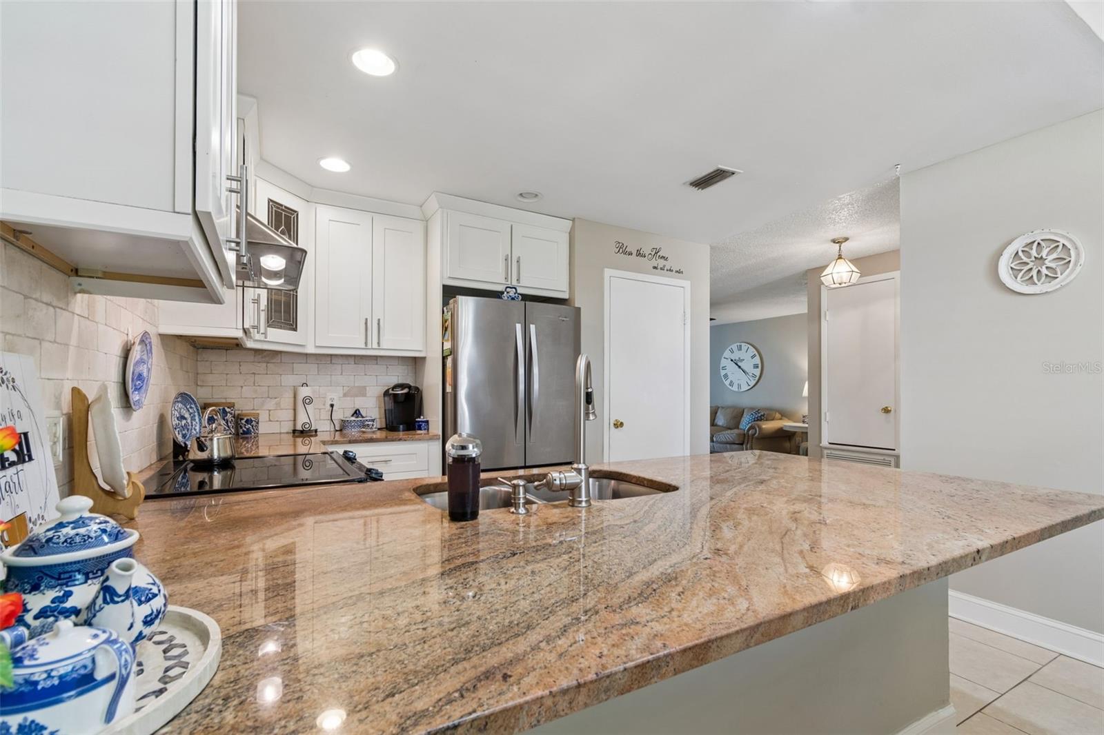 9702 LITTLE POND WAY, TAMPA, FL, 33647