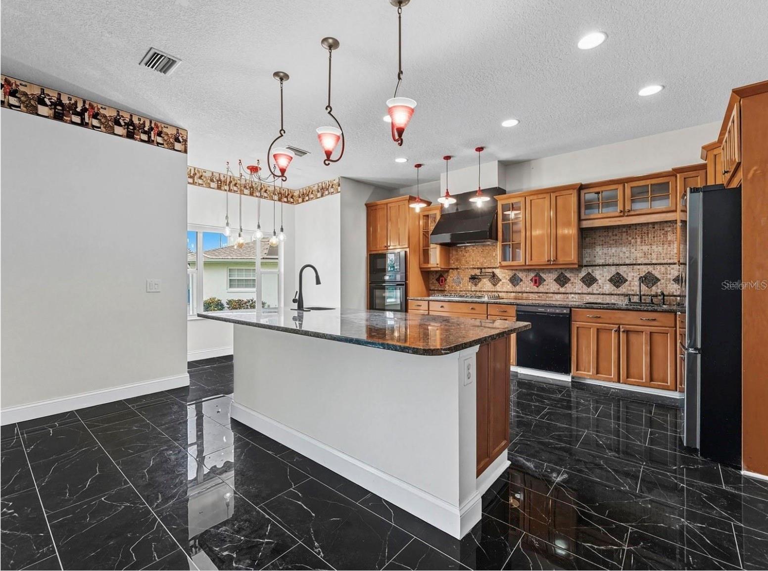 8607 51ST AVE W, BRADENTON, FL, 34210