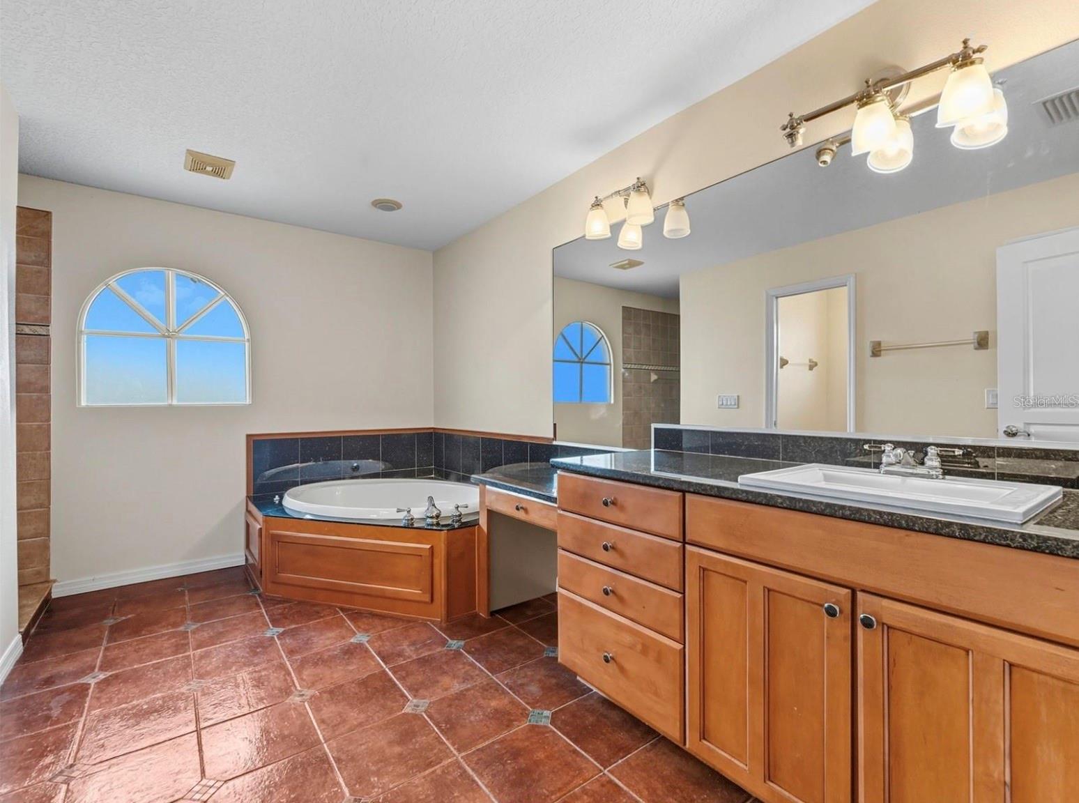 8607 51ST AVE W, BRADENTON, FL, 34210