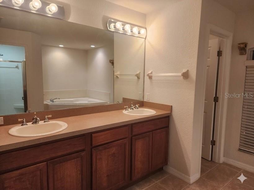 8 THE VILLAGE BLVD, WINTER HAVEN, FL, 33880