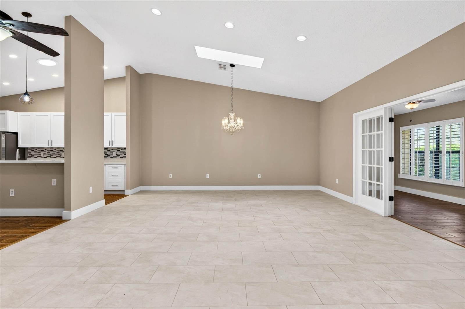 6535 BRENTWOOD DR, ZEPHYRHILLS, FL, 33542