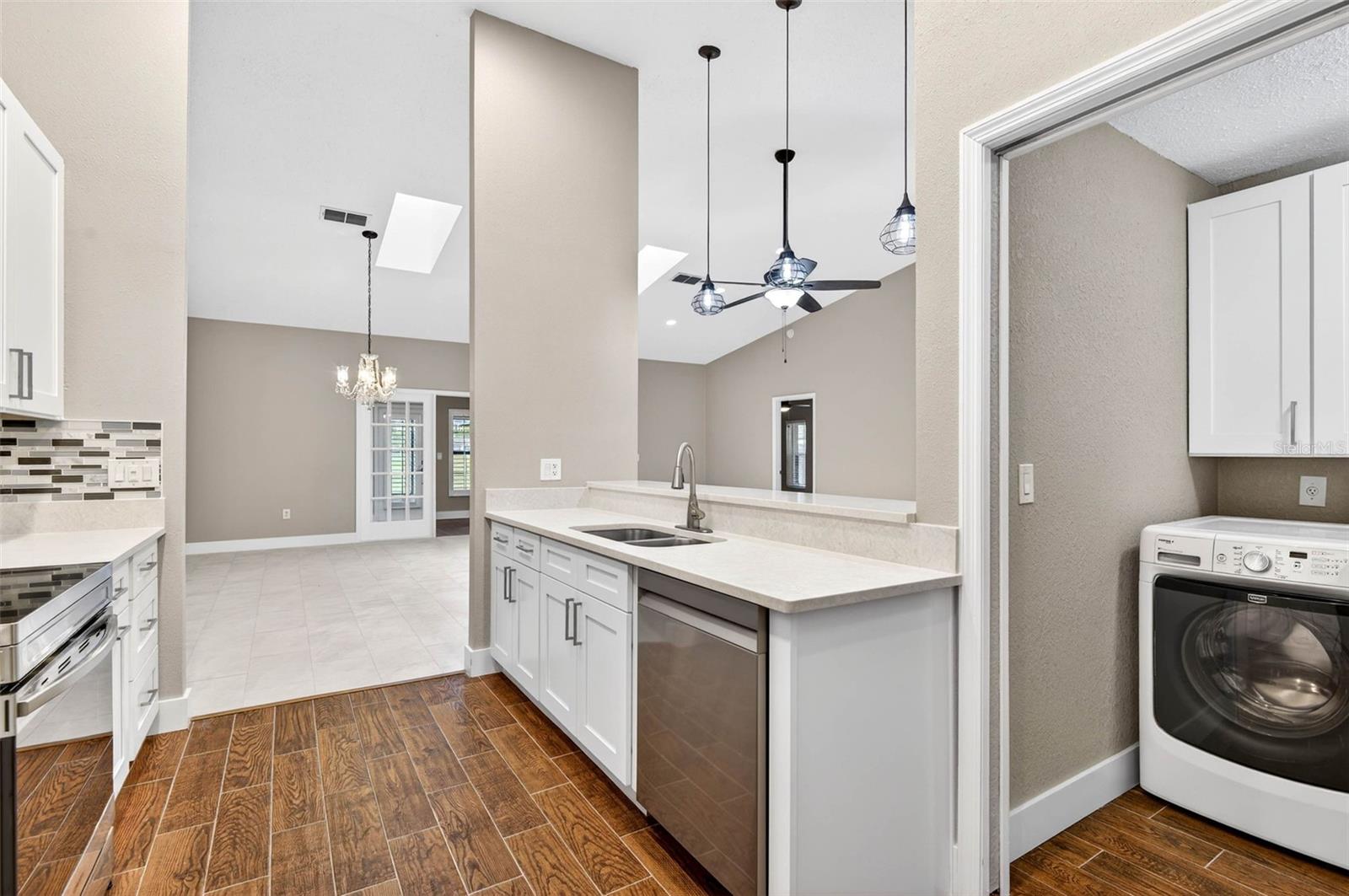 6535 BRENTWOOD DR, ZEPHYRHILLS, FL, 33542