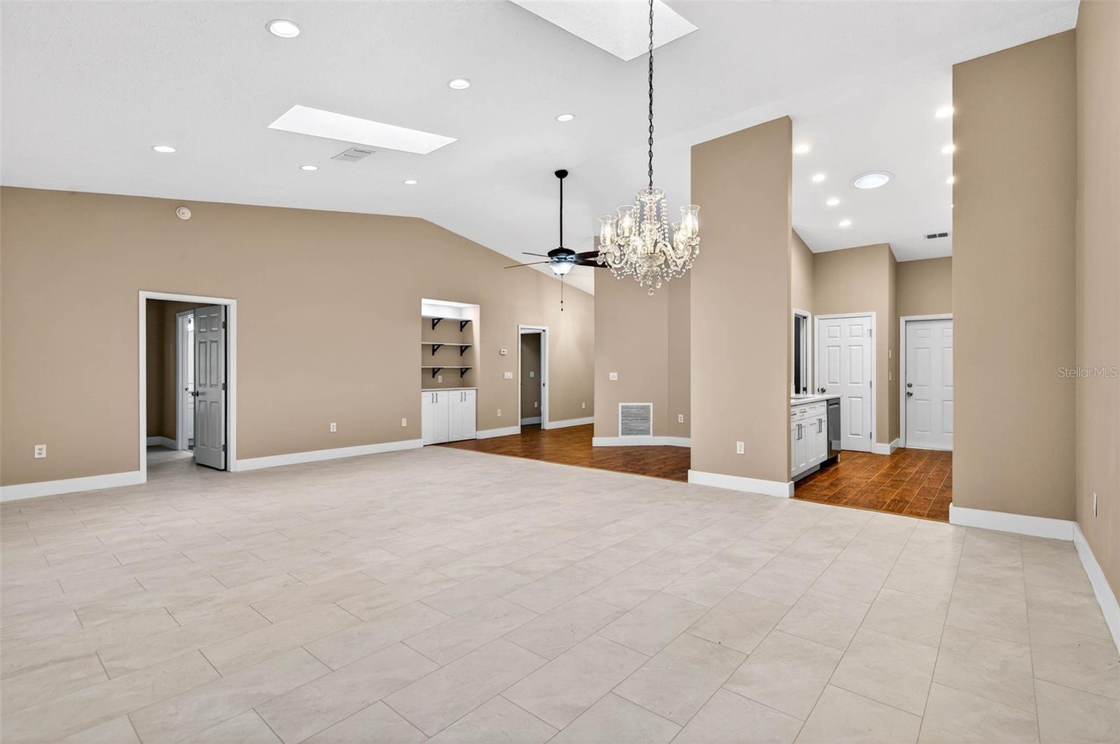 6535 BRENTWOOD DR, ZEPHYRHILLS, FL, 33542