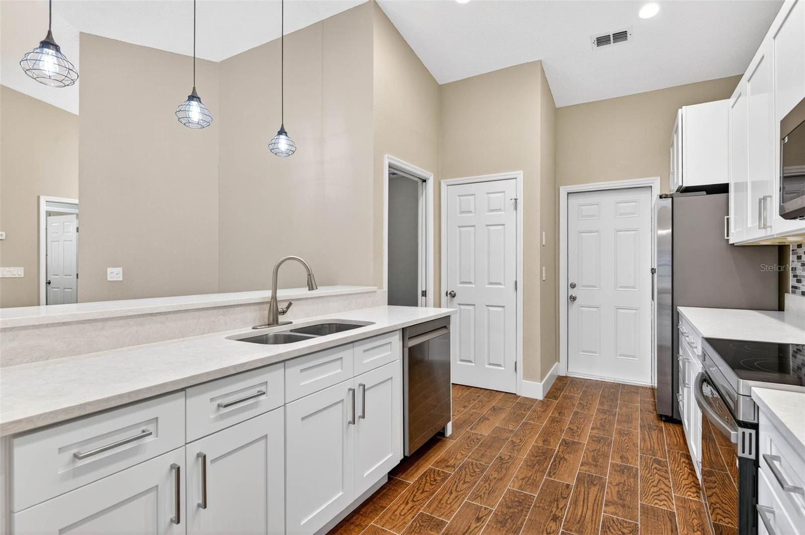 6535 BRENTWOOD DR, ZEPHYRHILLS, FL, 33542