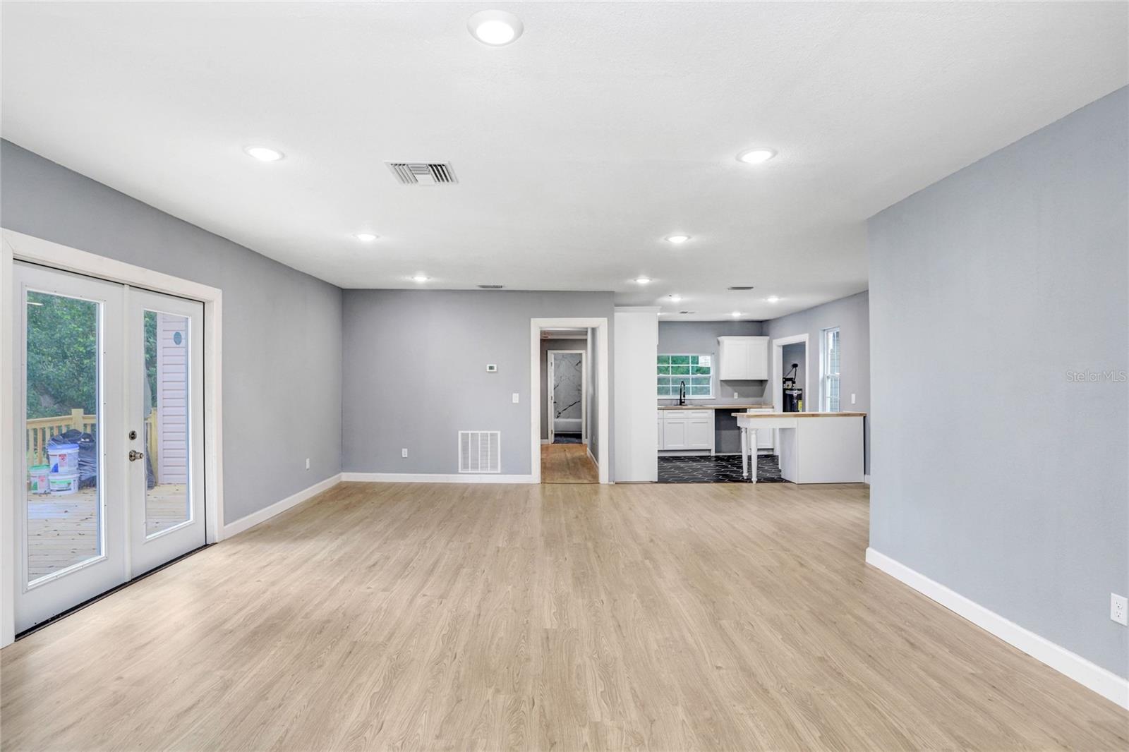 310 S DELANEY AVE, AVON PARK, FL, 33825