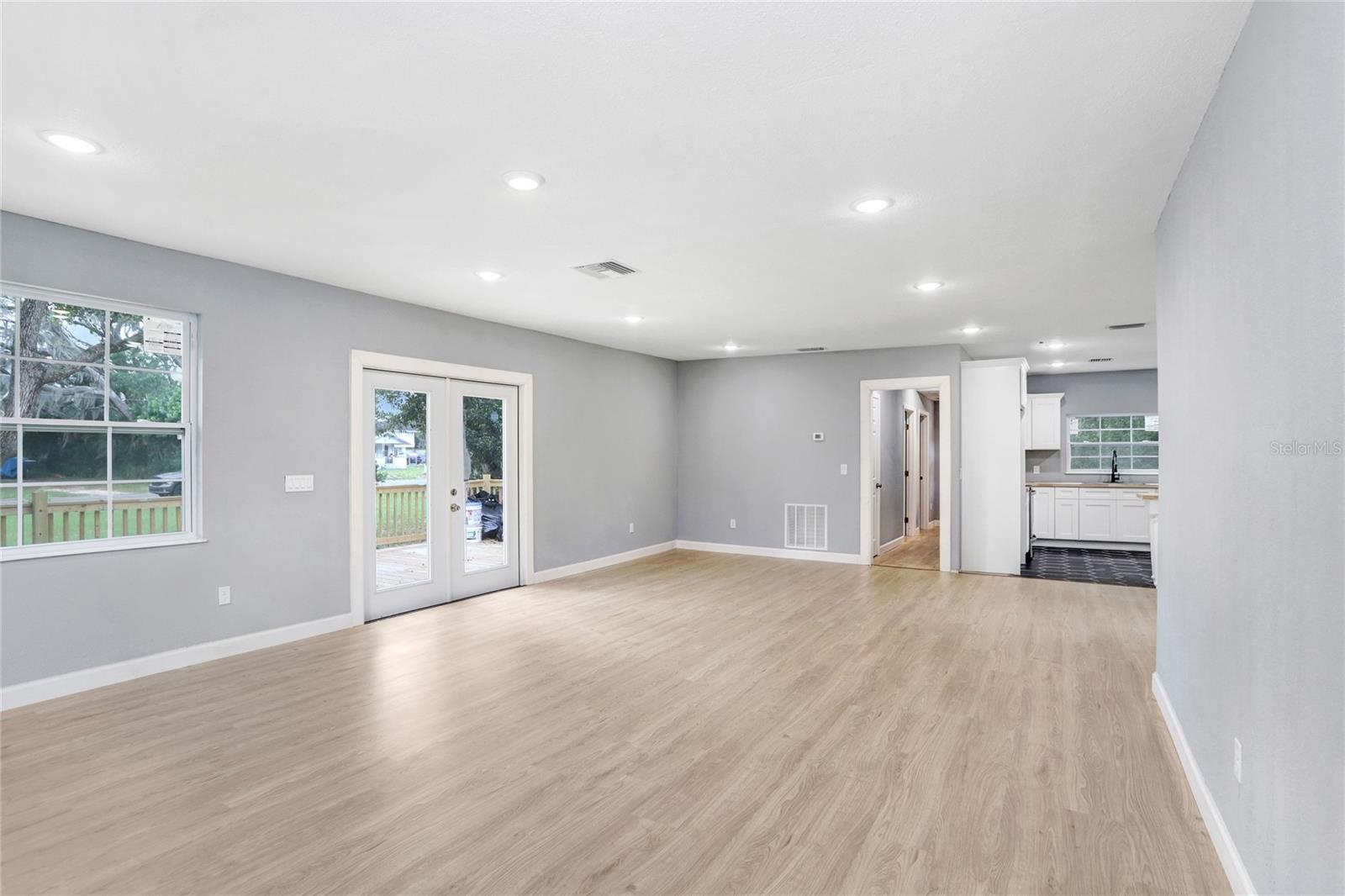 310 S DELANEY AVE, AVON PARK, FL, 33825