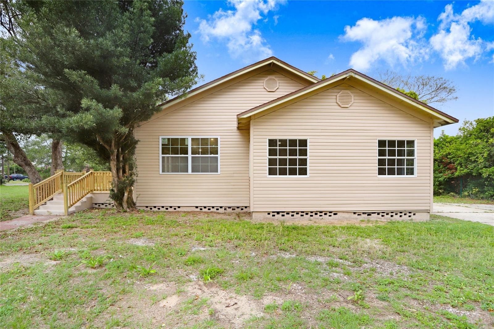 310 S DELANEY AVE, AVON PARK, FL, 33825