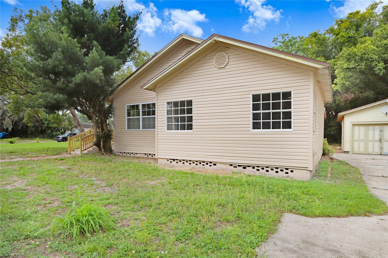 310 S DELANEY AVE, AVON PARK, FL, 33825