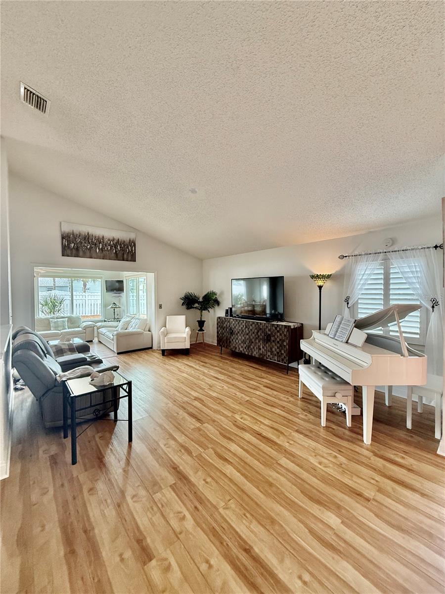 6 NANTUCKET DR, PALM COAST, FL, 32137