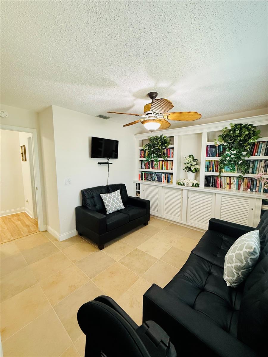6 NANTUCKET DR, PALM COAST, FL, 32137