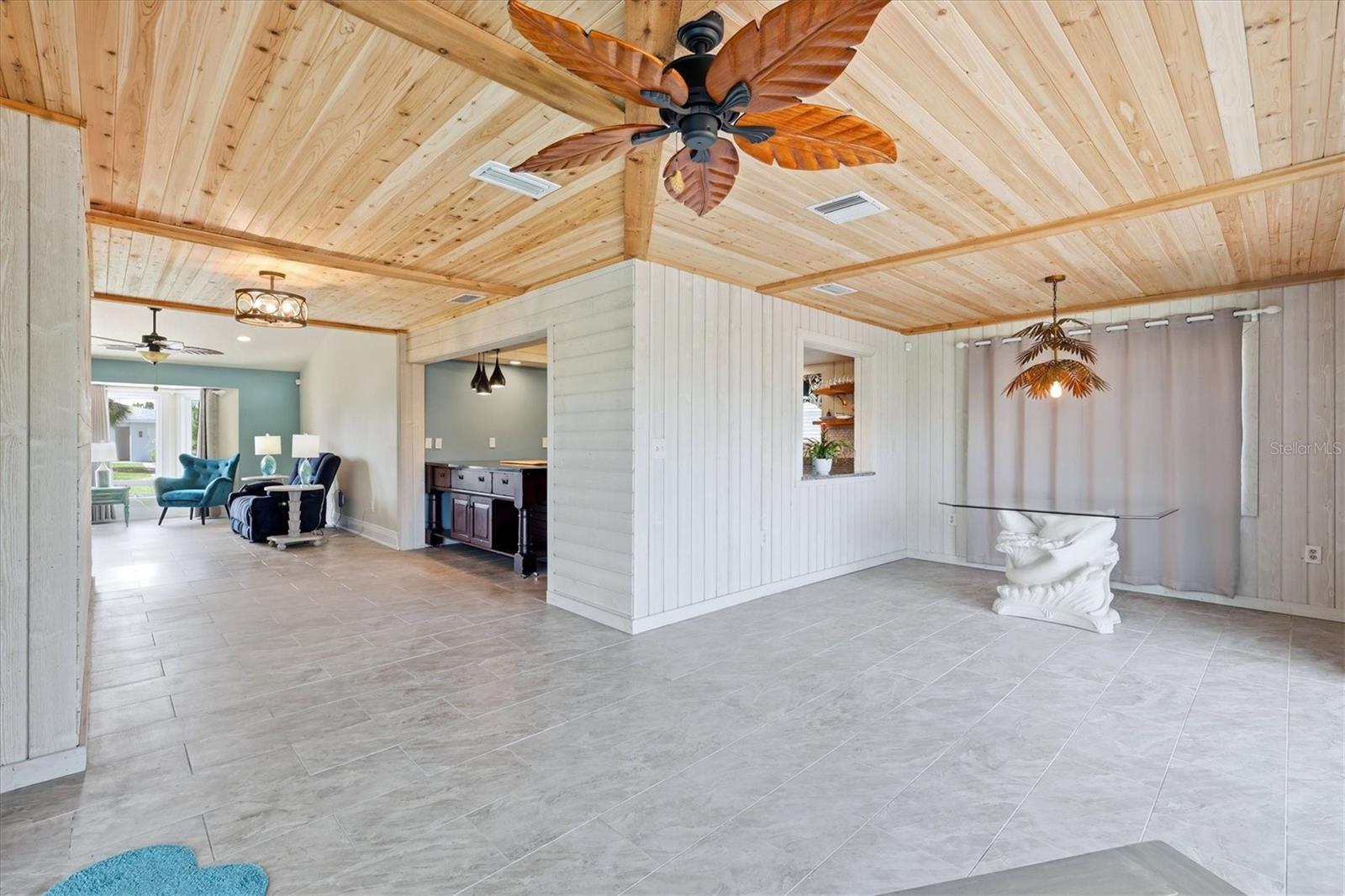 11 OAKLAND HILLS CT, ROTONDA WEST, FL, 33947