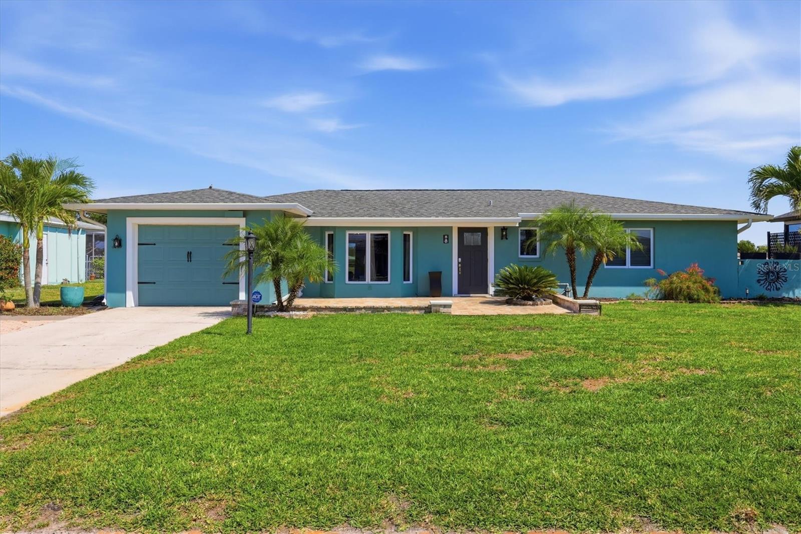 11 OAKLAND HILLS CT, ROTONDA WEST, FL, 33947