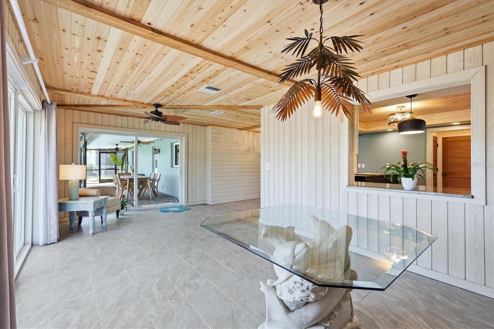 11 OAKLAND HILLS CT, ROTONDA WEST, FL, 33947