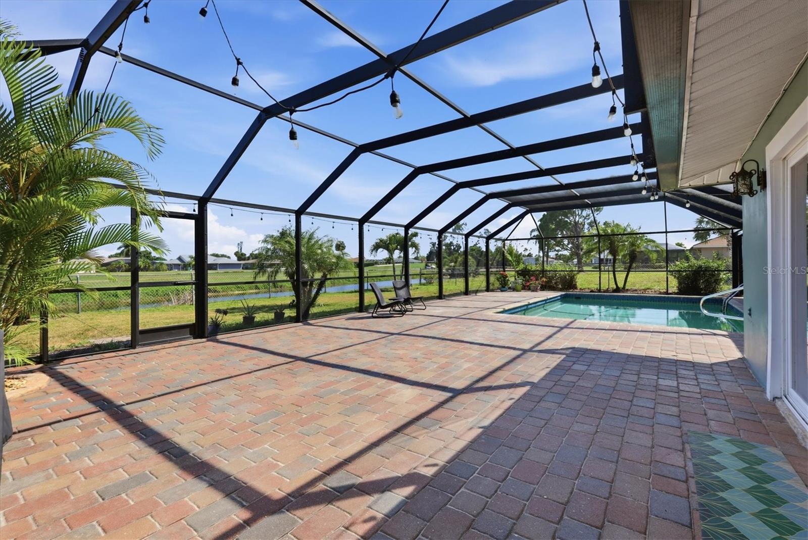 11 OAKLAND HILLS CT, ROTONDA WEST, FL, 33947