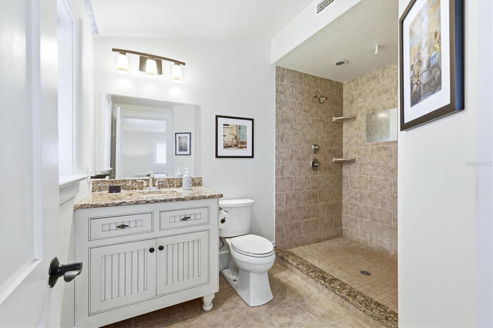 11 OAKLAND HILLS CT, ROTONDA WEST, FL, 33947