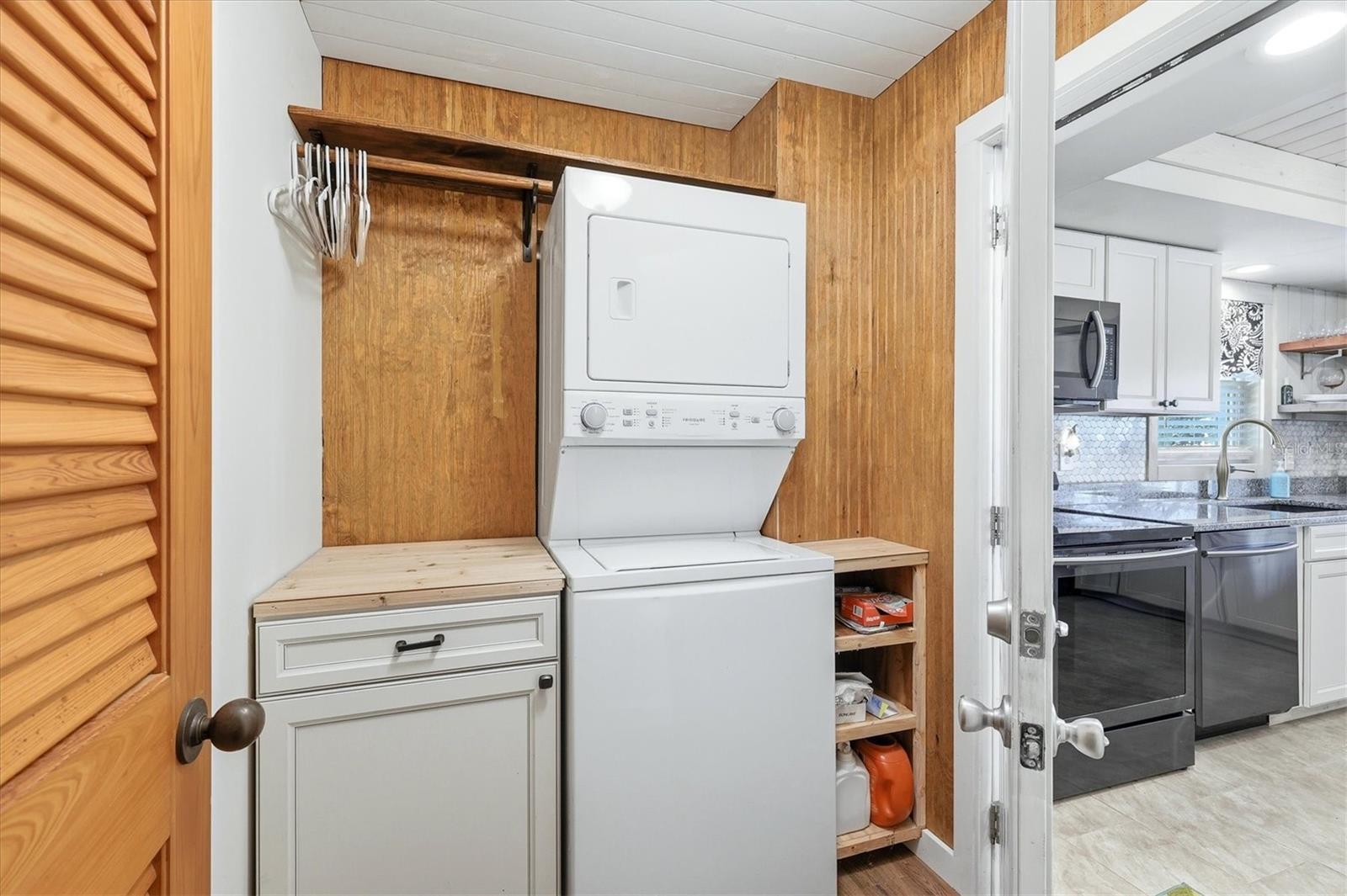 11 OAKLAND HILLS CT, ROTONDA WEST, FL, 33947
