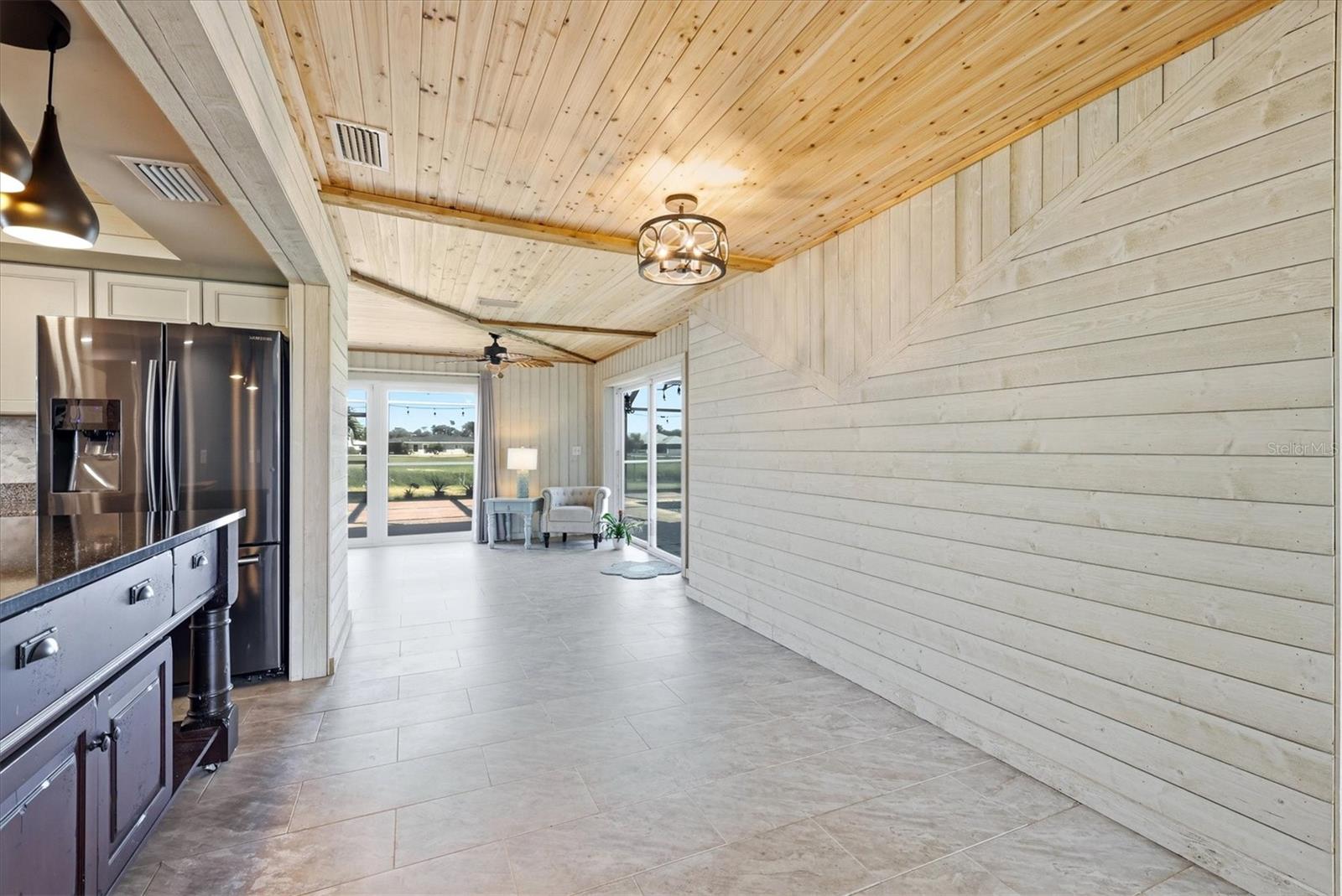 11 OAKLAND HILLS CT, ROTONDA WEST, FL, 33947