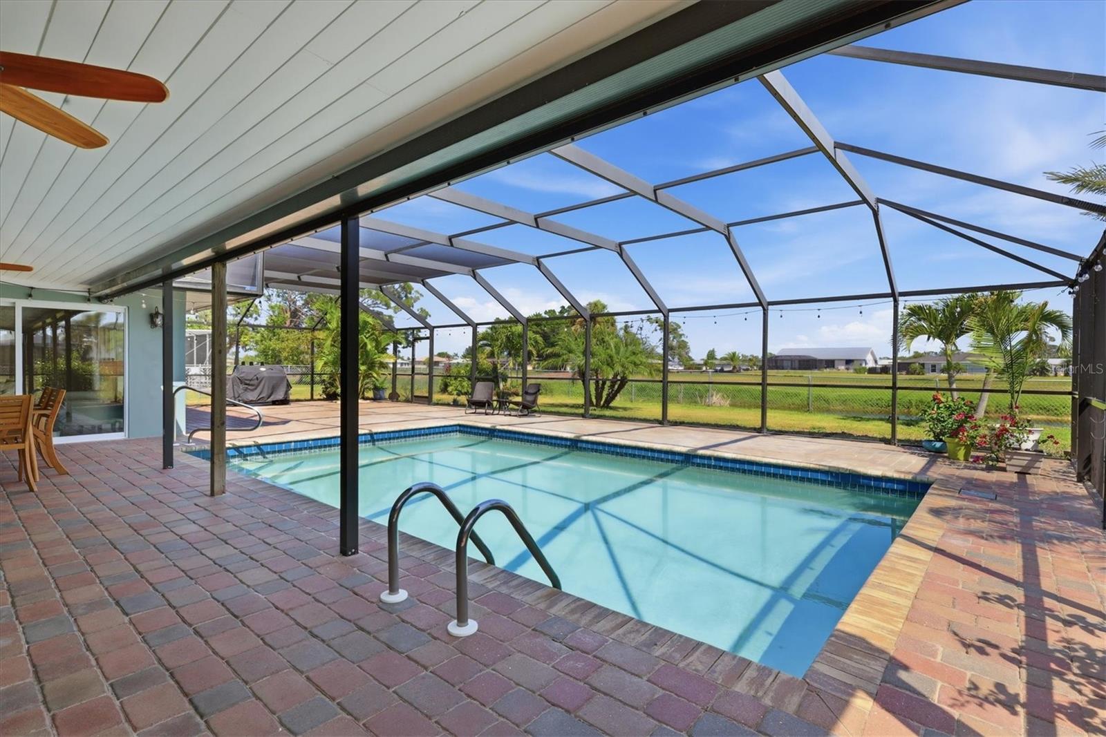 11 OAKLAND HILLS CT, ROTONDA WEST, FL, 33947