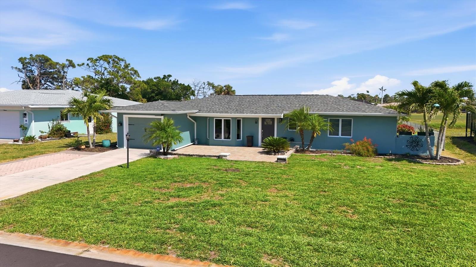 11 OAKLAND HILLS CT, ROTONDA WEST, FL, 33947