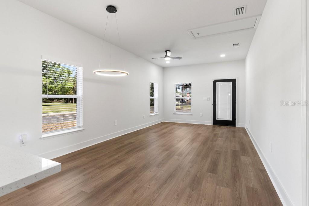 901 E WARREN ST, PLANT CITY, FL, 33563