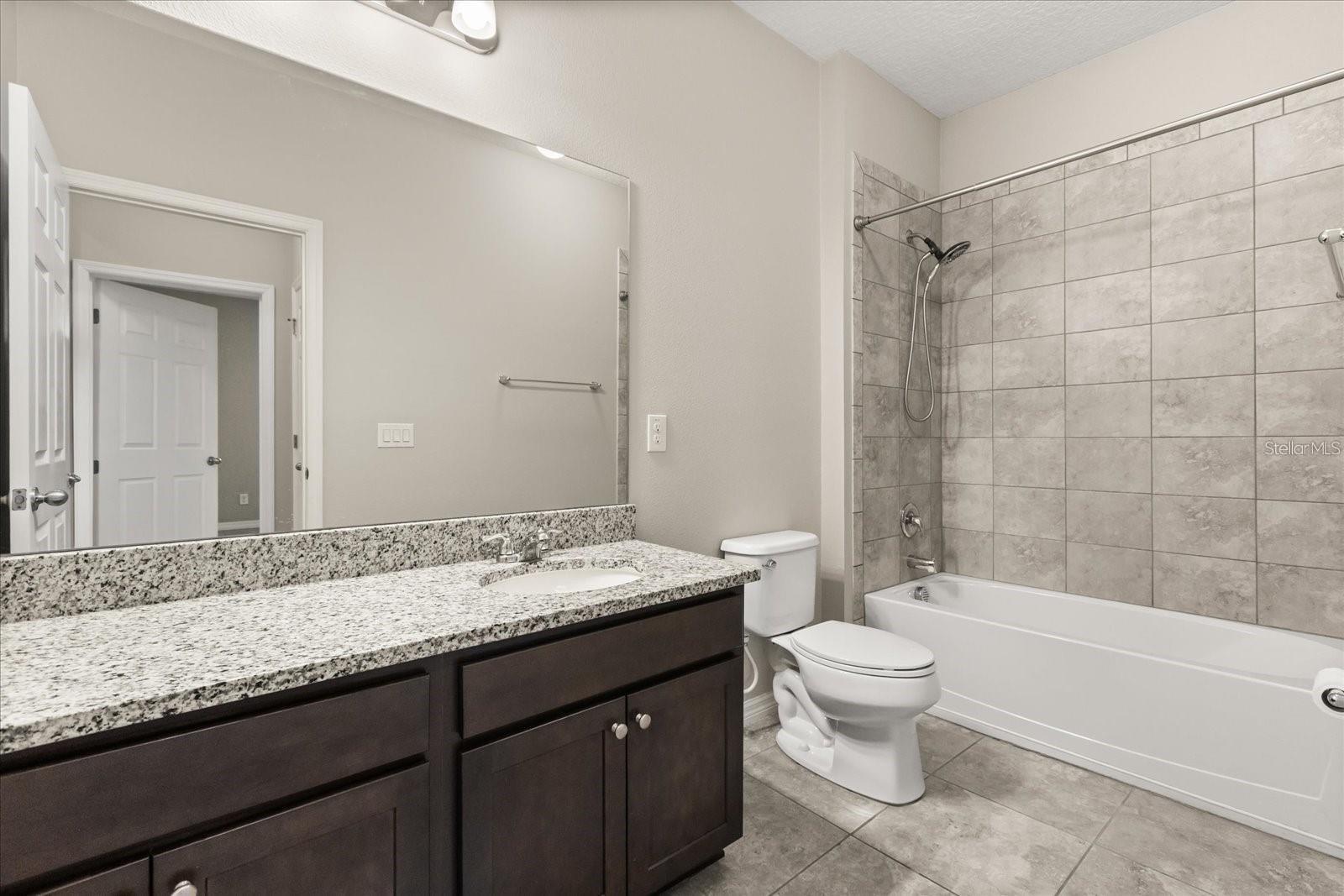 1046 GRAND HILLTOP DR, APOPKA, FL, 32703