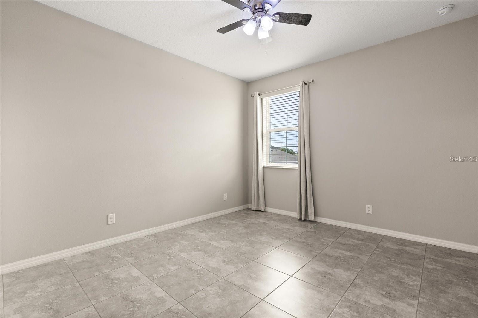 1046 GRAND HILLTOP DR, APOPKA, FL, 32703