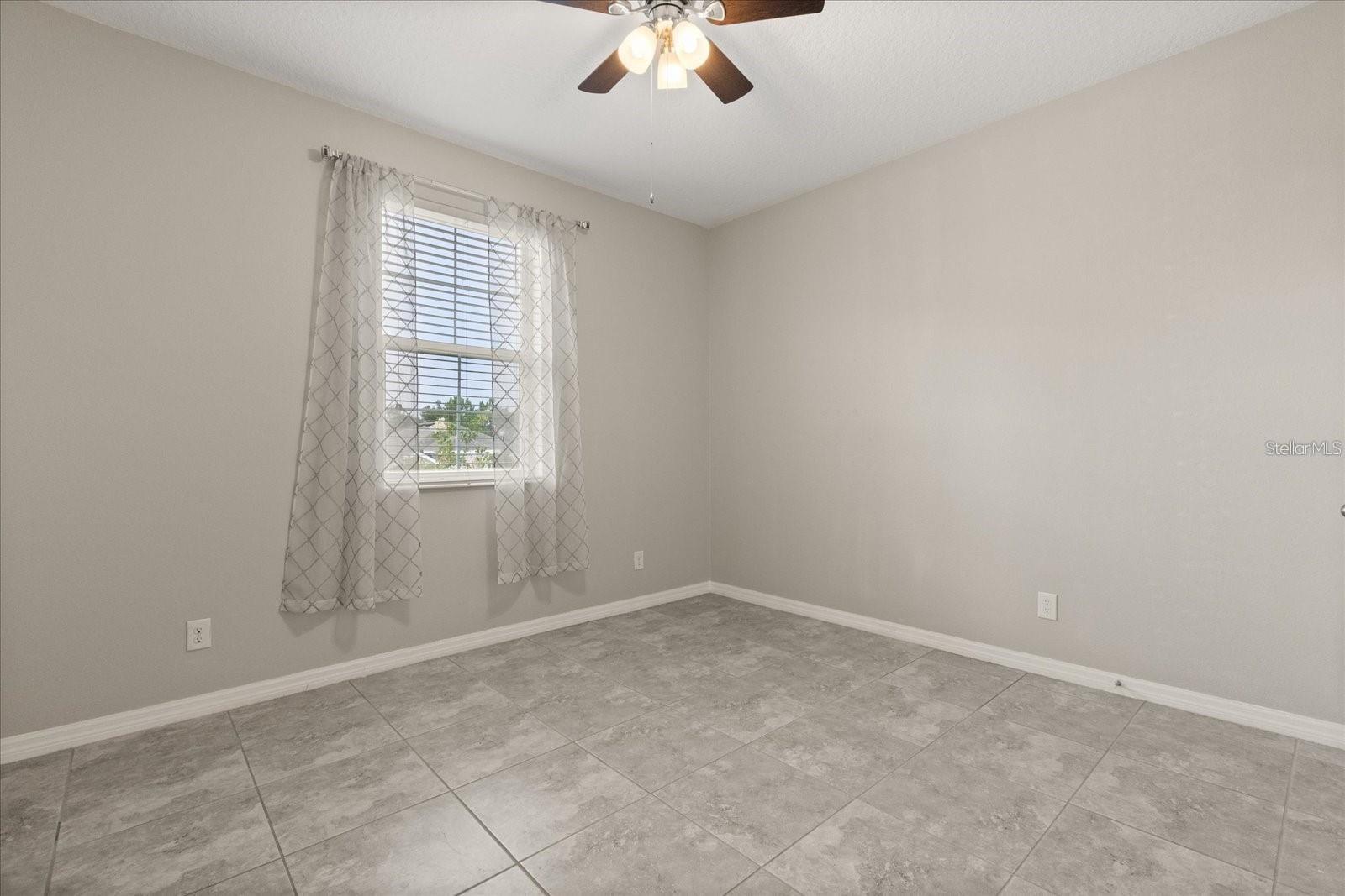 1046 GRAND HILLTOP DR, APOPKA, FL, 32703