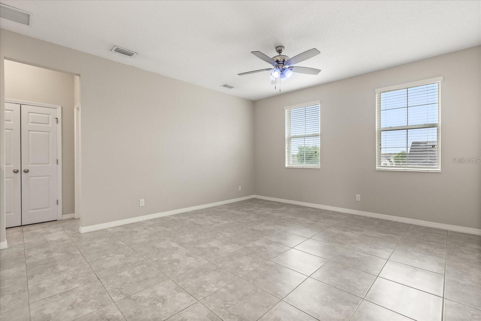 1046 GRAND HILLTOP DR, APOPKA, FL, 32703