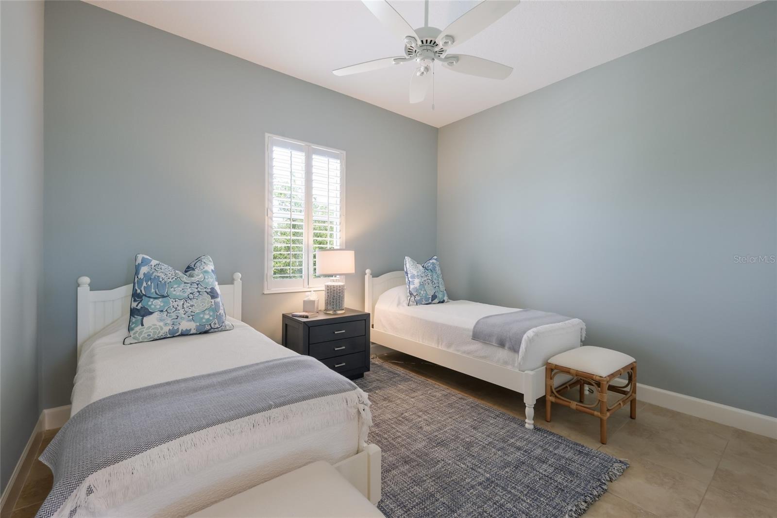 258 SAPPHIRE LAKE DR #202, BRADENTON, FL, 34209