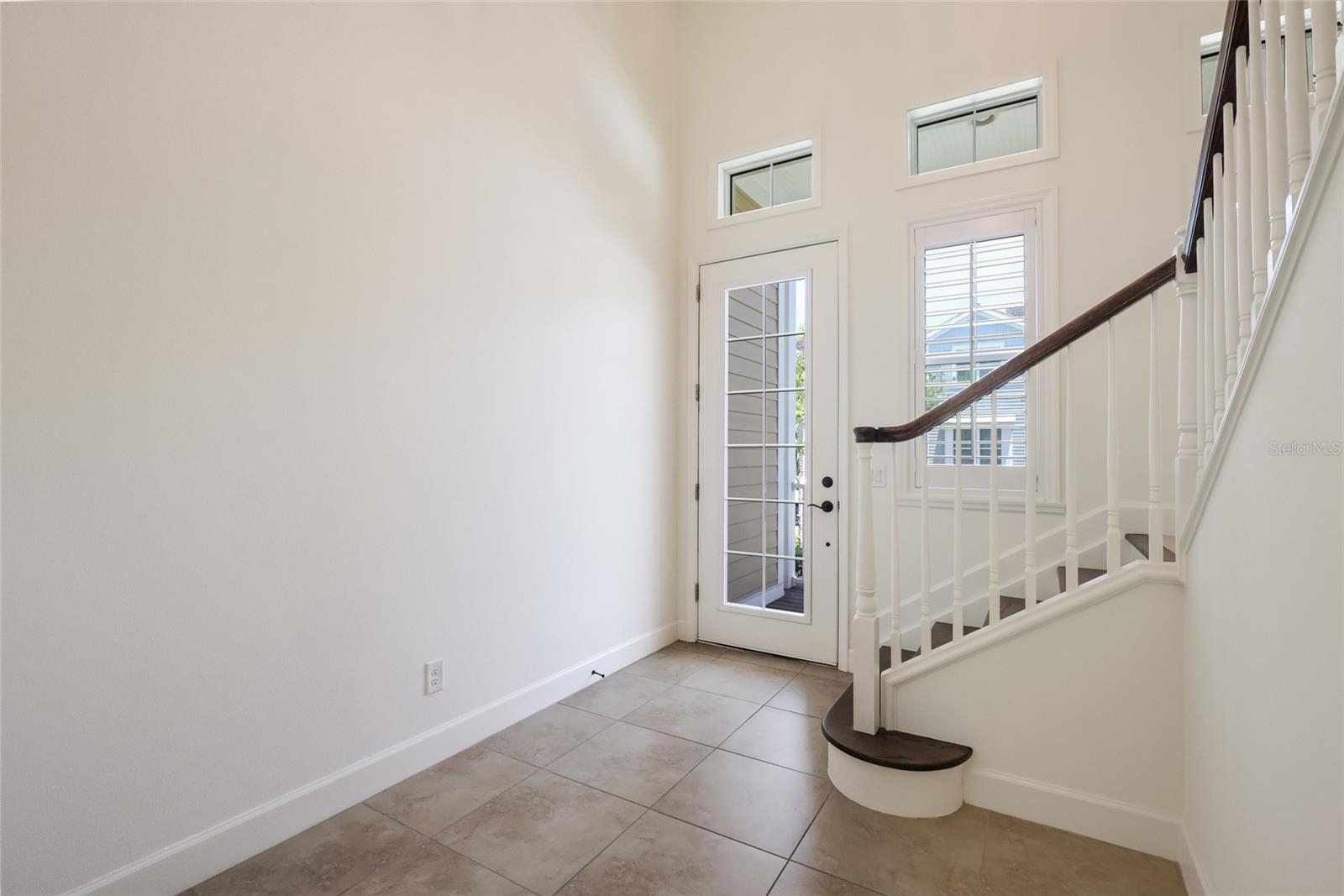 258 SAPPHIRE LAKE DR #202, BRADENTON, FL, 34209