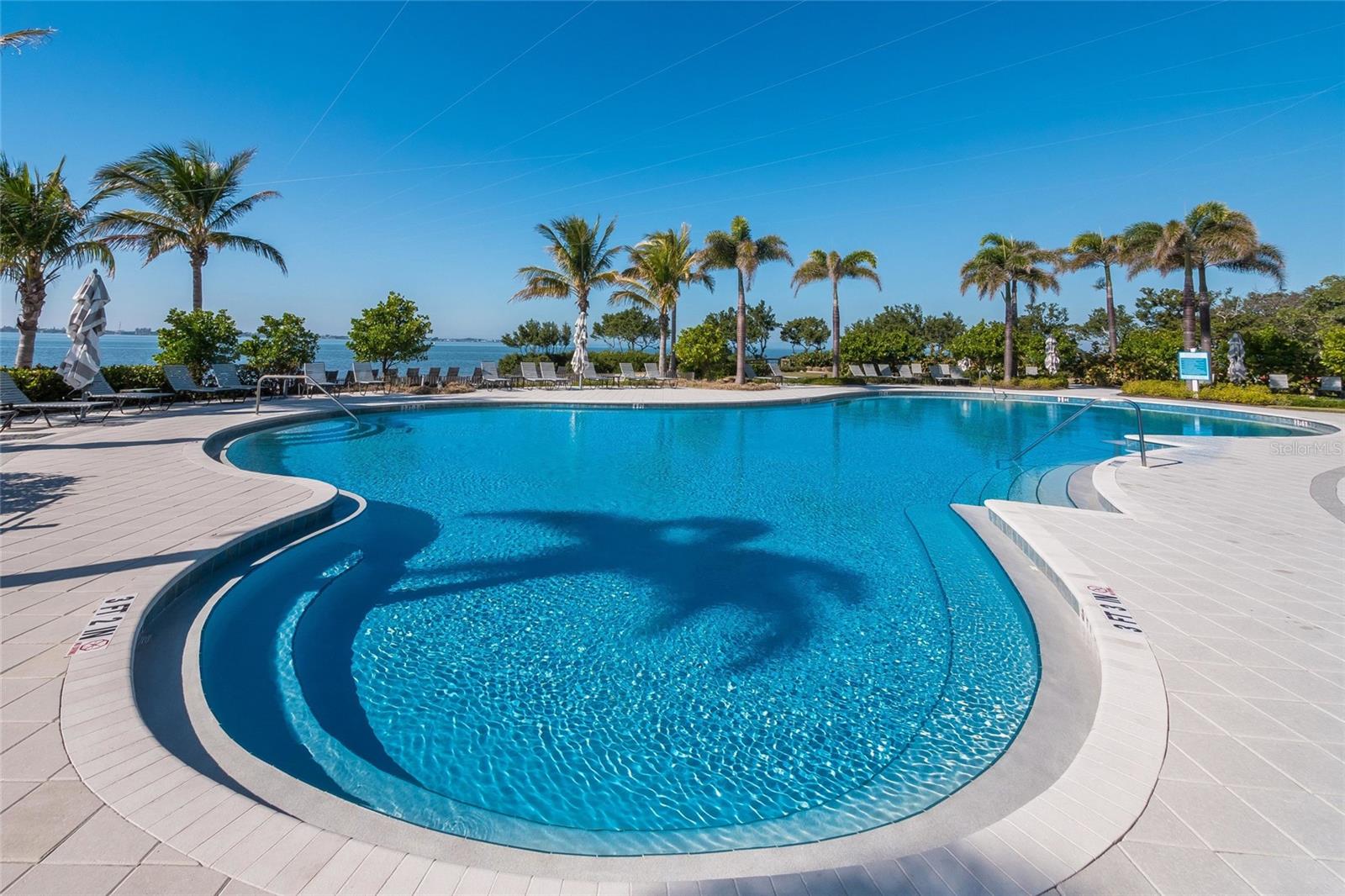 258 SAPPHIRE LAKE DR #202, BRADENTON, FL, 34209