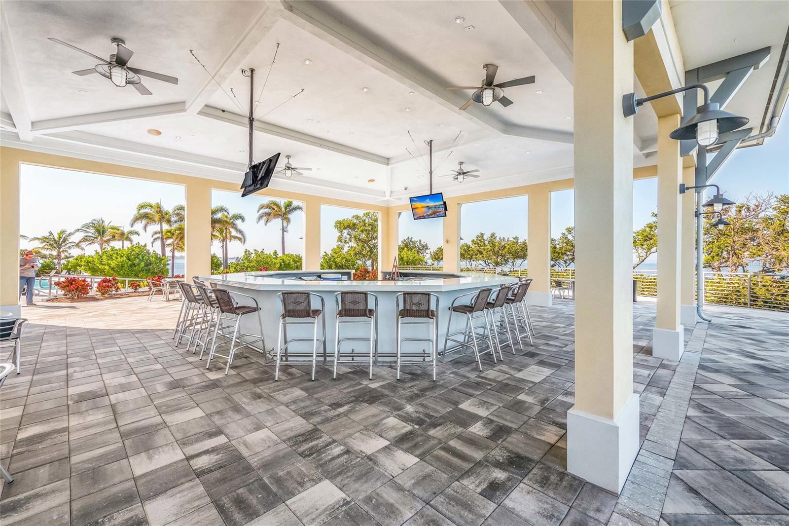 258 SAPPHIRE LAKE DR #202, BRADENTON, FL, 34209