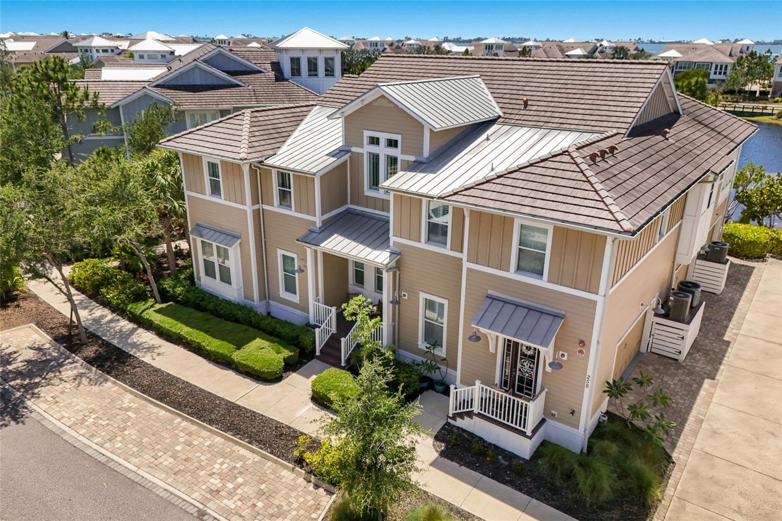 258 SAPPHIRE LAKE DR #202, BRADENTON, FL, 34209