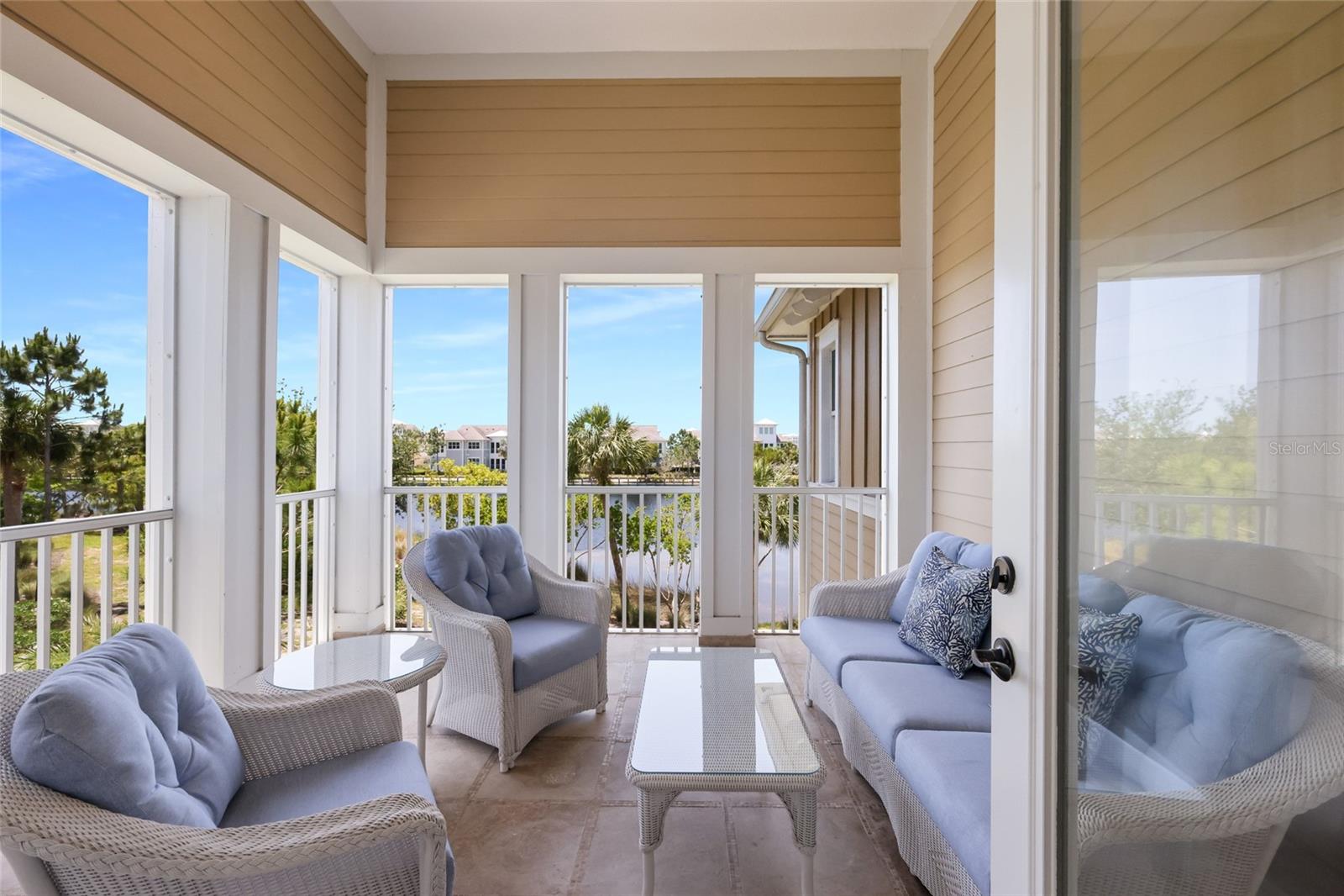 258 SAPPHIRE LAKE DR #202, BRADENTON, FL, 34209
