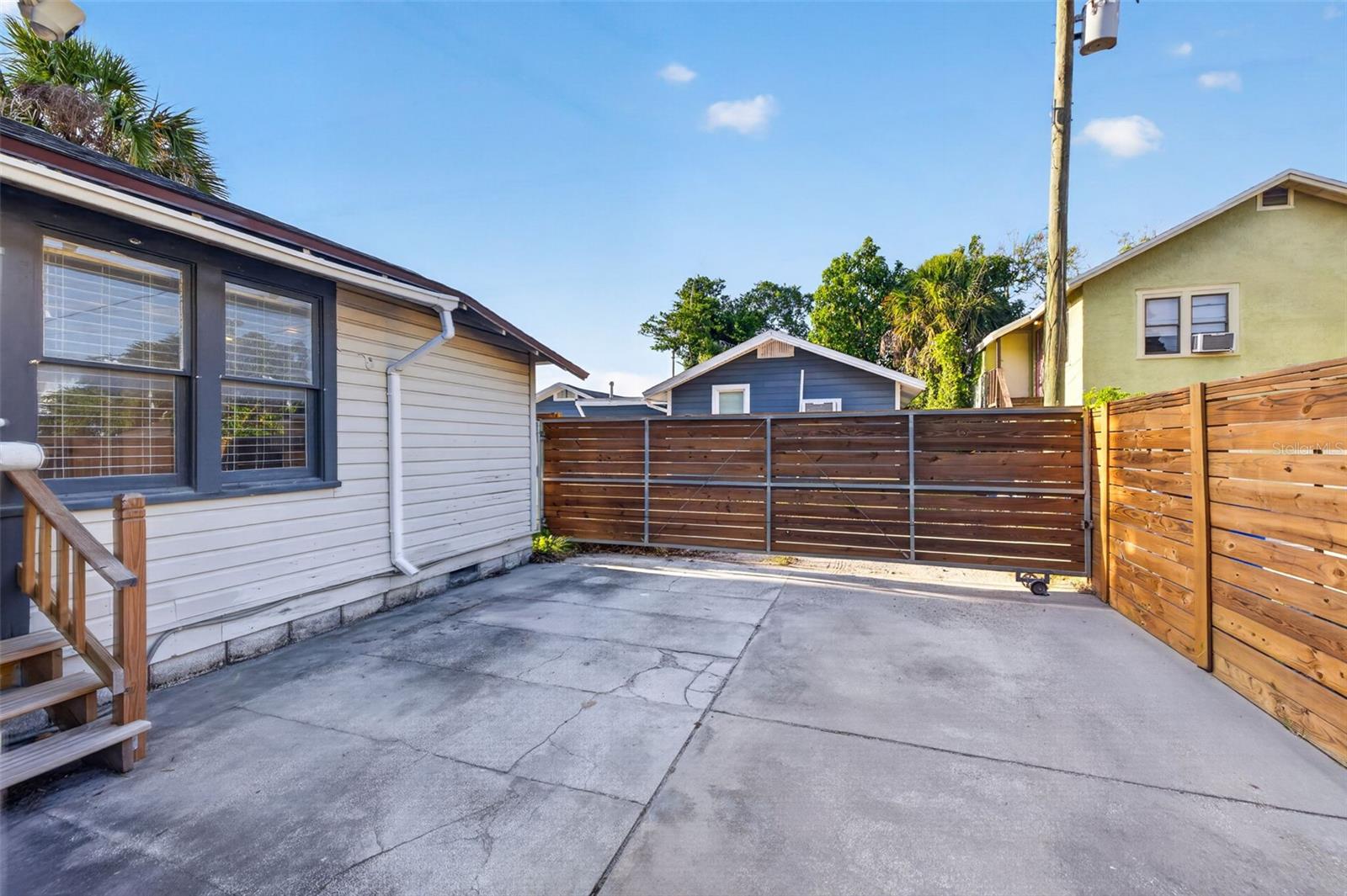 2419 DARTMOUTH AVE N, ST PETERSBURG, FL, 33713