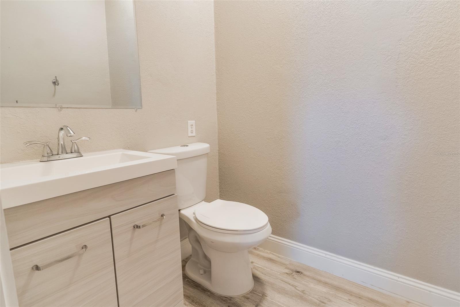 321 W PENNSYLVANIA AVE, DELAND, FL, 32720