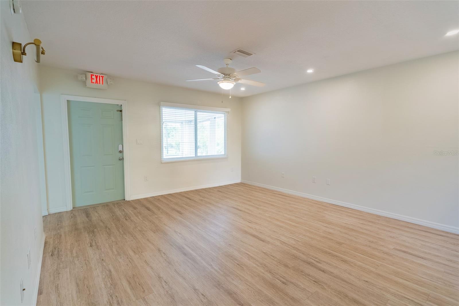 321 W PENNSYLVANIA AVE, DELAND, FL, 32720