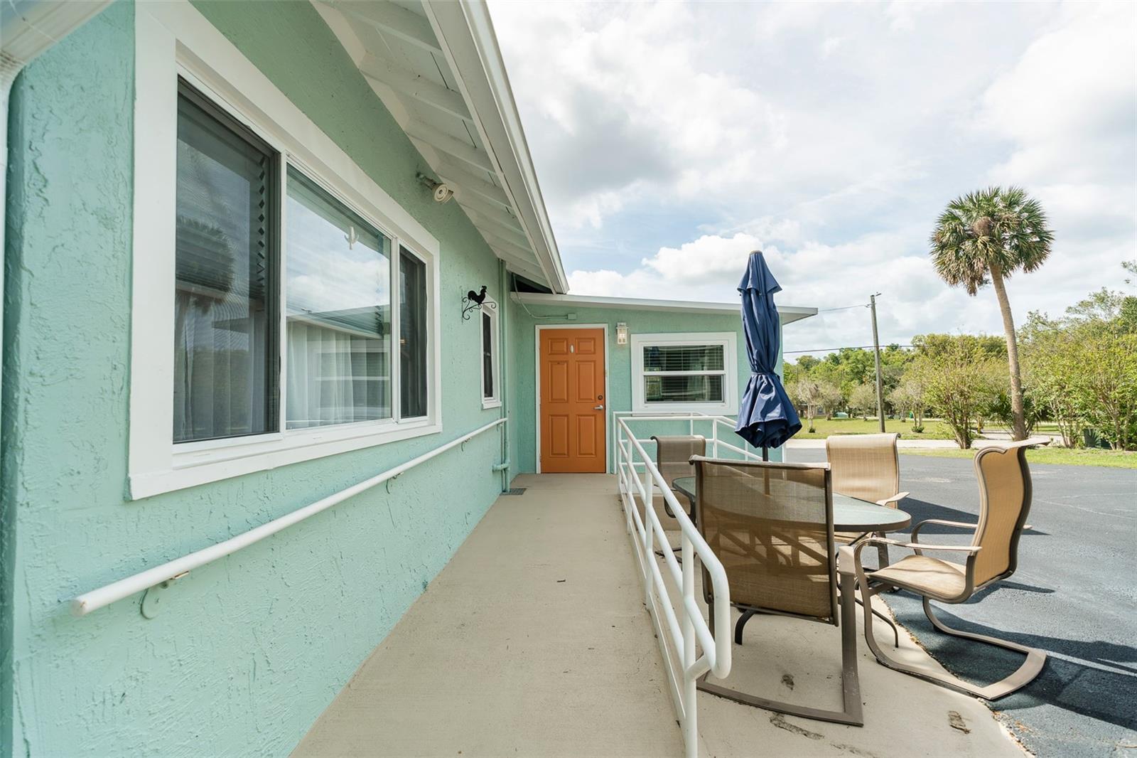 321 W PENNSYLVANIA AVE, DELAND, FL, 32720