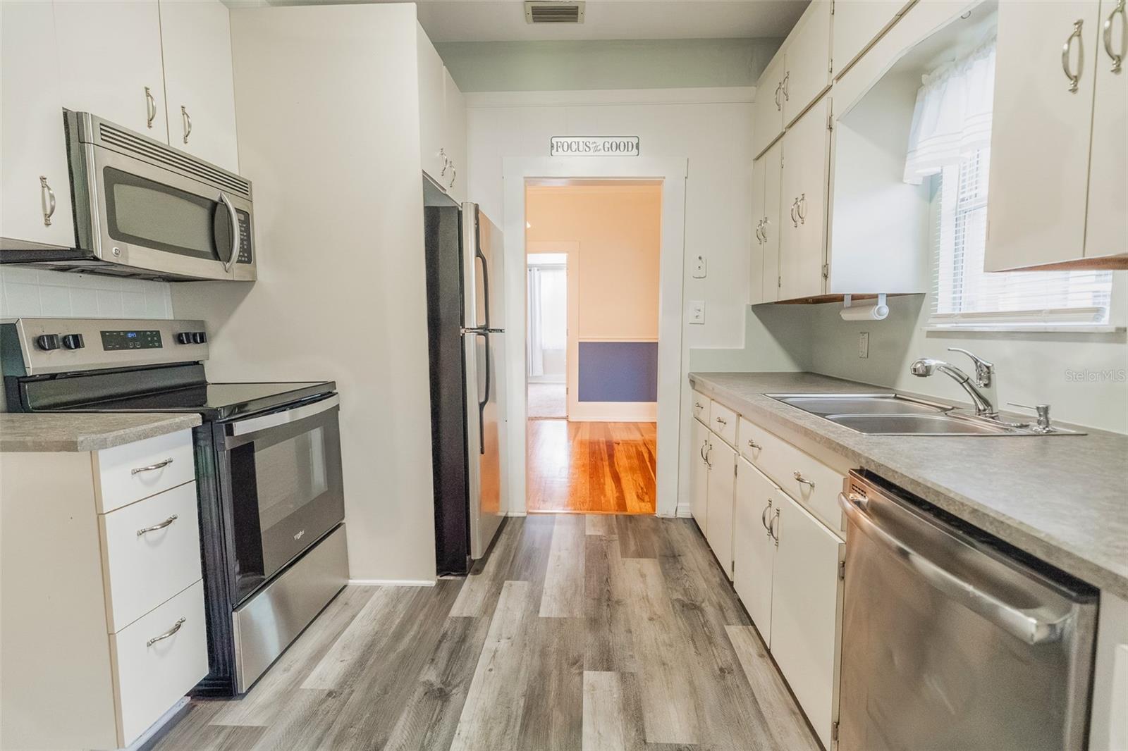 321 W PENNSYLVANIA AVE, DELAND, FL, 32720