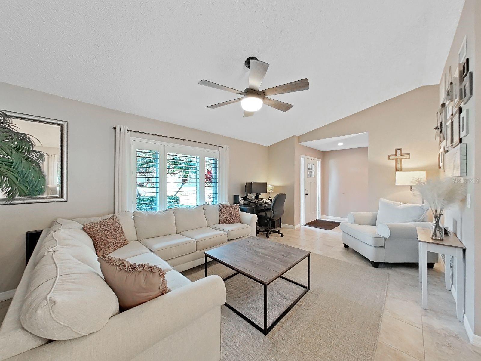 308 HAMMOCK DR, PALM HARBOR, FL, 34683