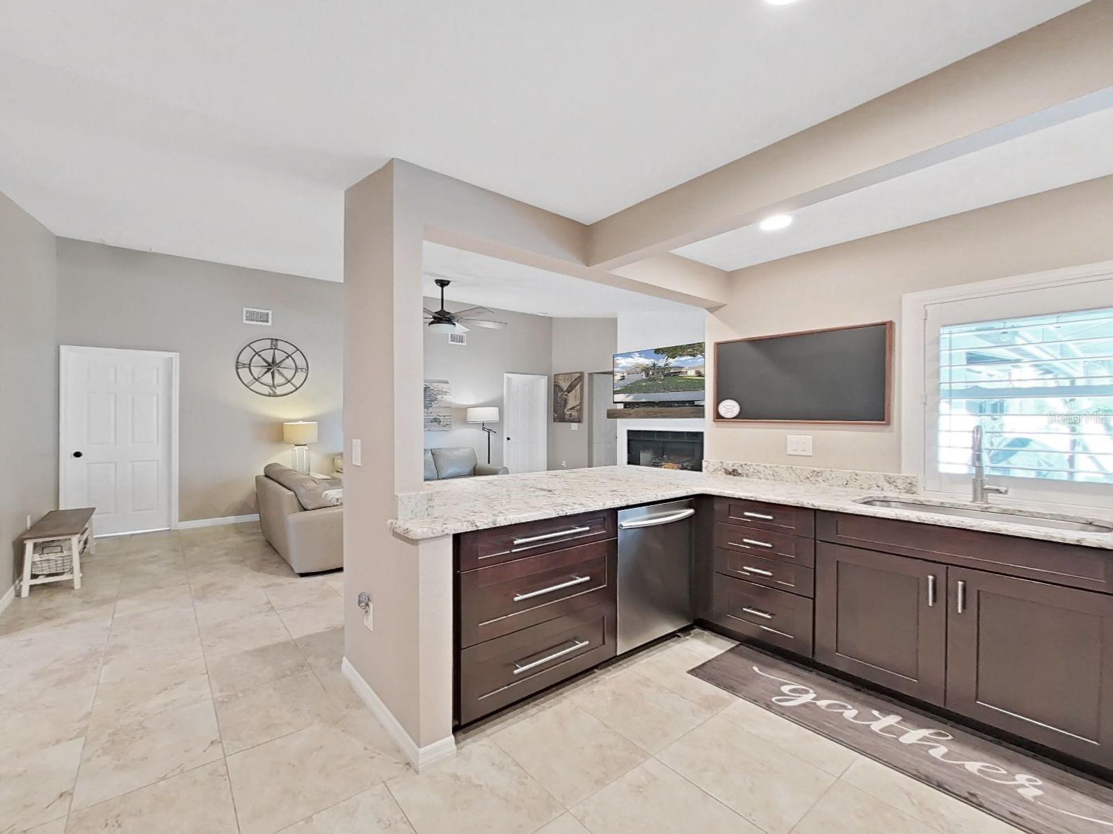 308 HAMMOCK DR, PALM HARBOR, FL, 34683