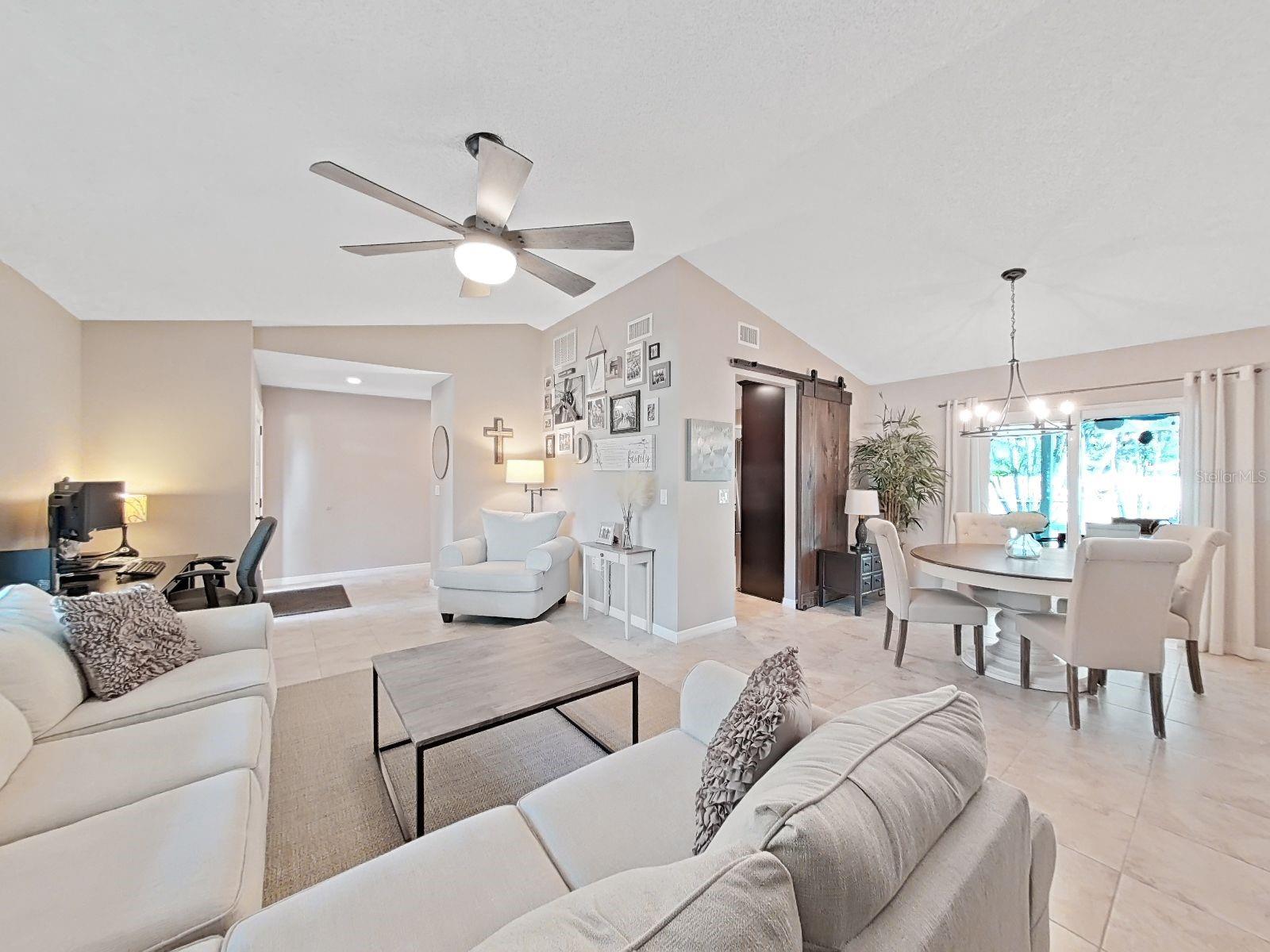 308 HAMMOCK DR, PALM HARBOR, FL, 34683