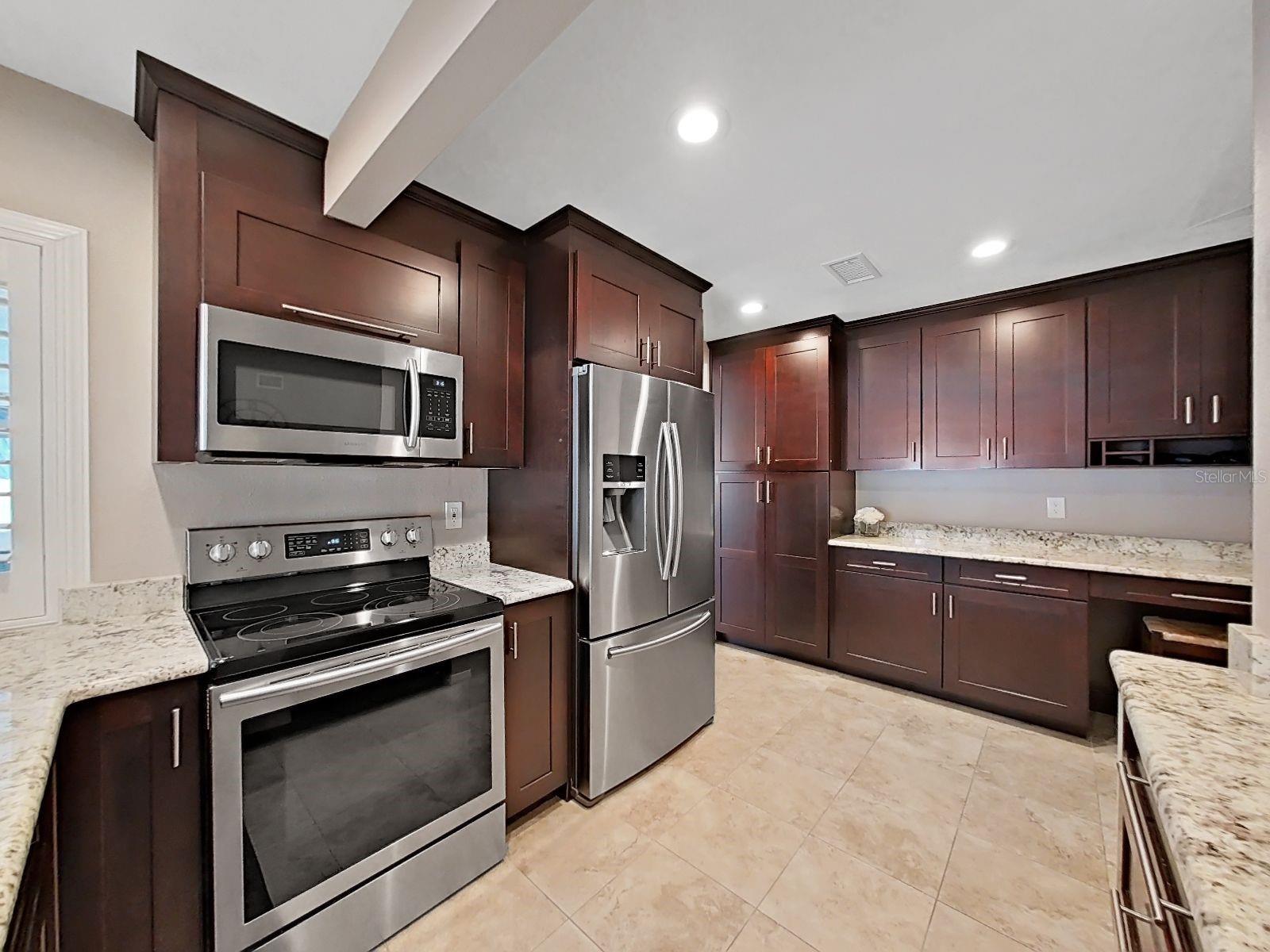 308 HAMMOCK DR, PALM HARBOR, FL, 34683