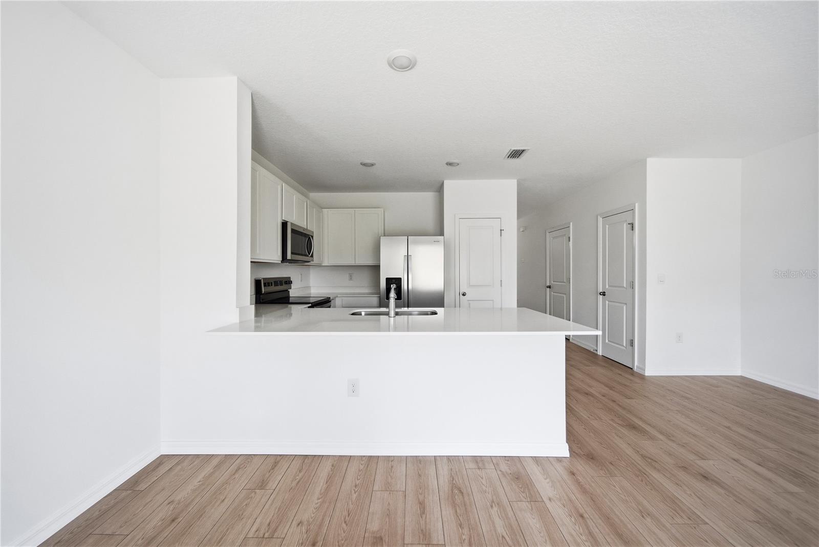 32526 MIDSUMMER NIGHT LN, WESLEY CHAPEL, FL, 33543